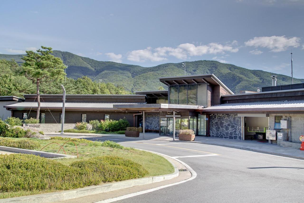 Tops10 Resort Donggang Cistar Yeongwol Exterior photo
