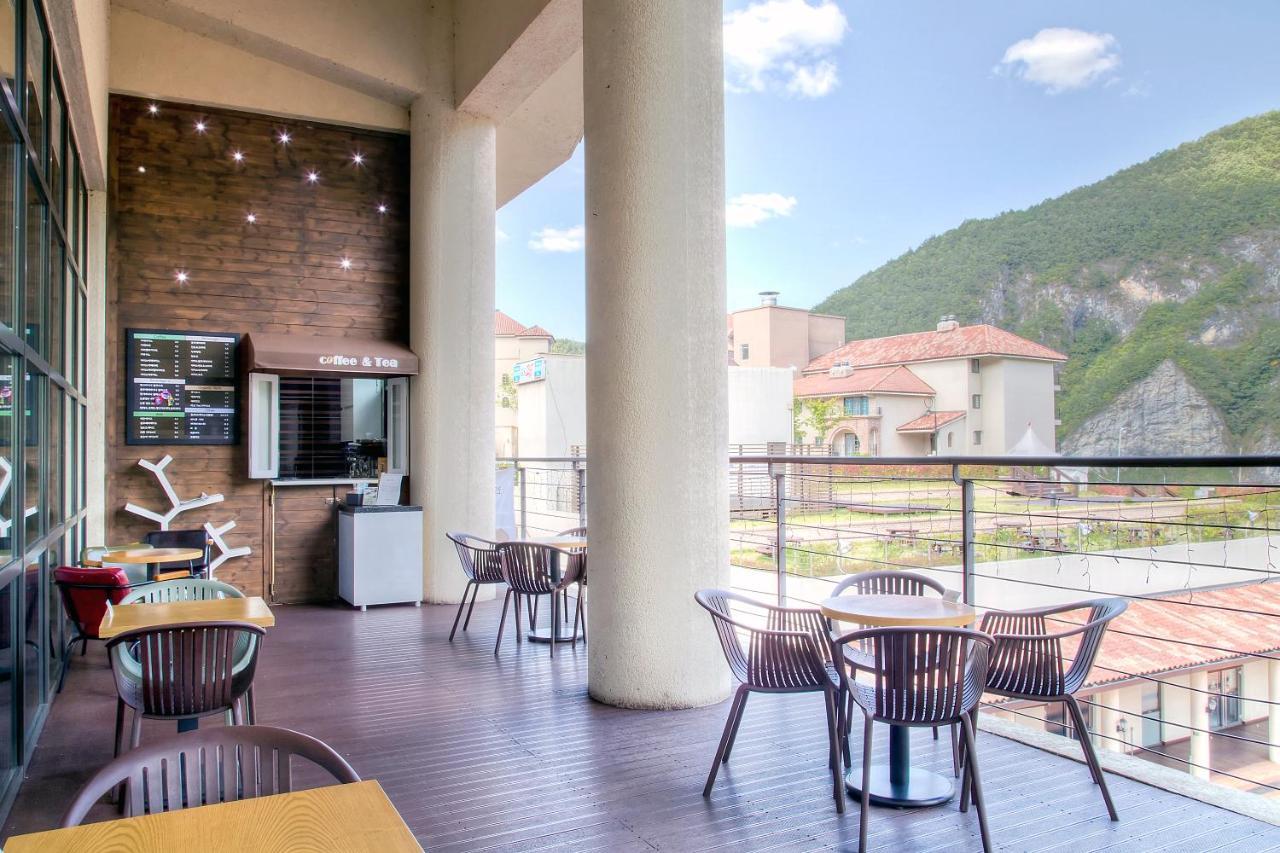 Tops10 Resort Donggang Cistar Yeongwol Exterior photo